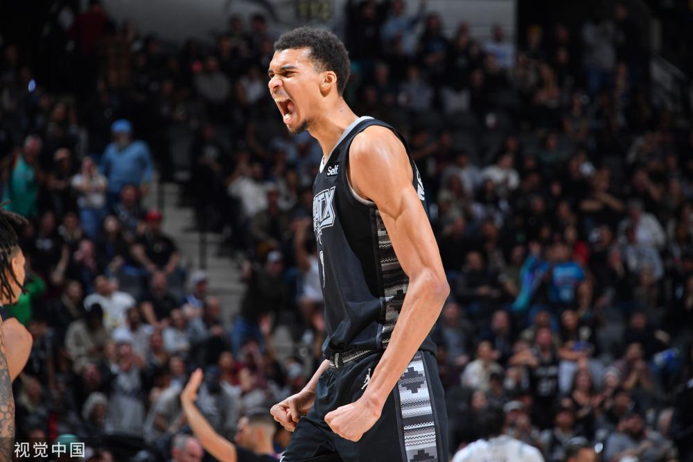 奇与里夫斯 奇与里夫斯