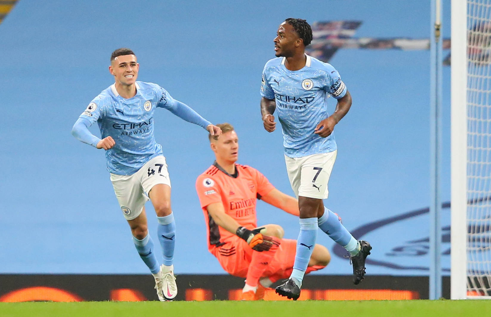 现吸引了许 现吸引了许